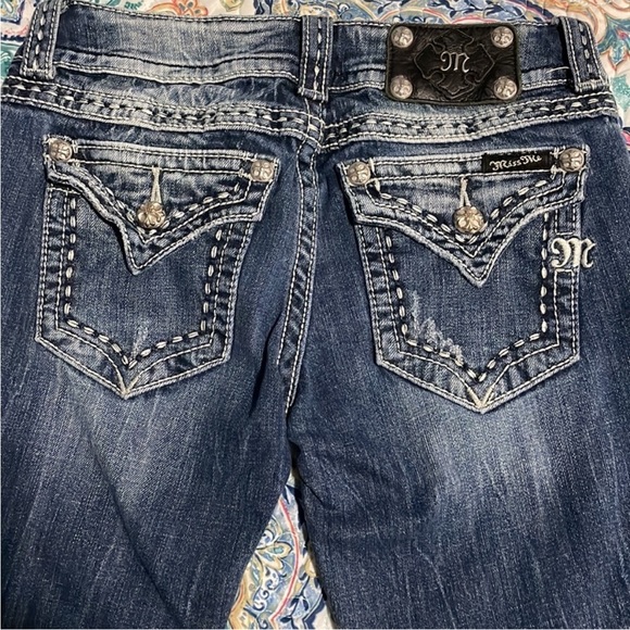 MISS Me Mid-rise Jeans - Picture 8 of 8